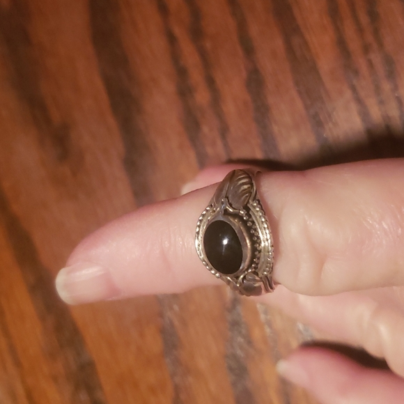 Sterling ring - Picture 2 of 9